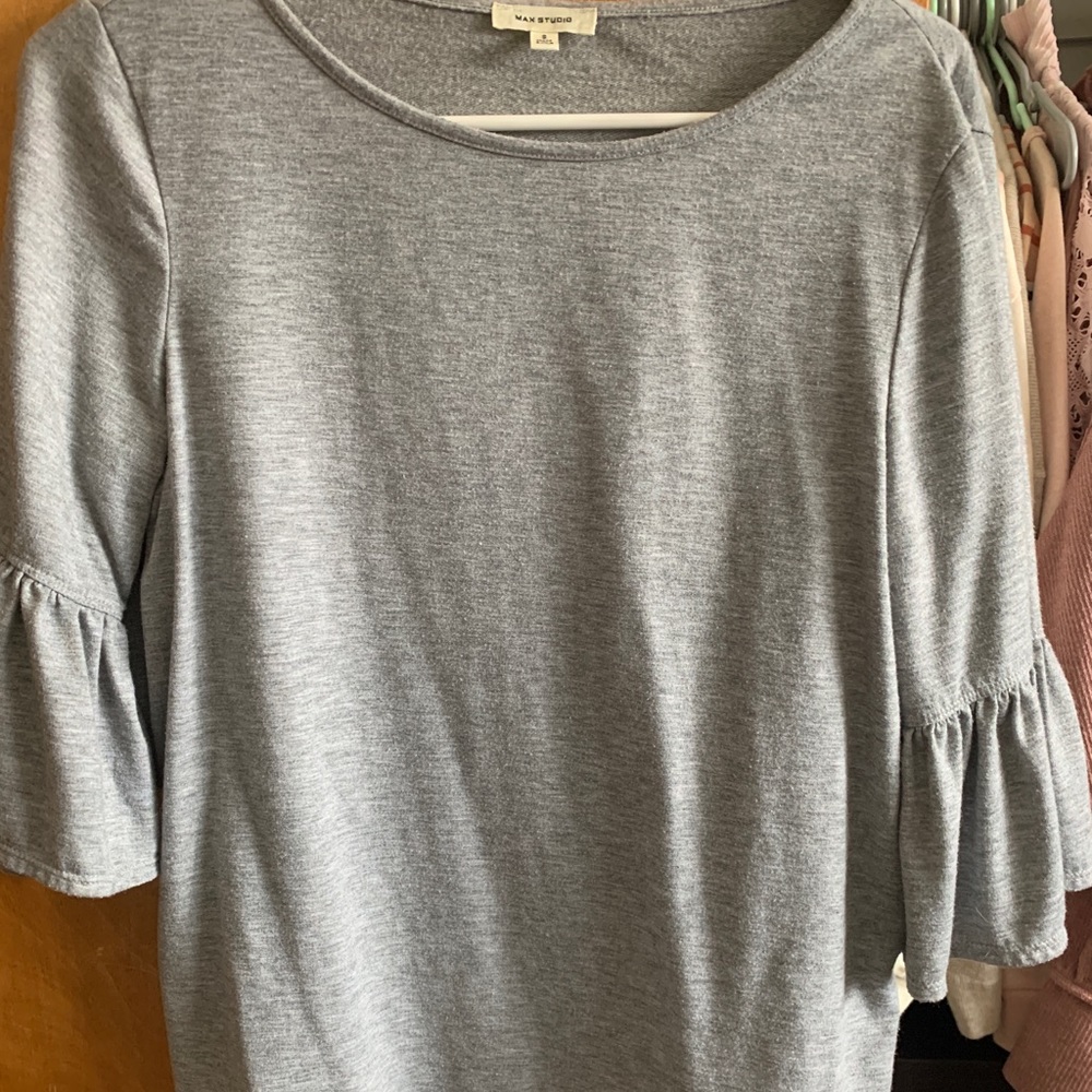 Grey long sleeve with puff sleeves